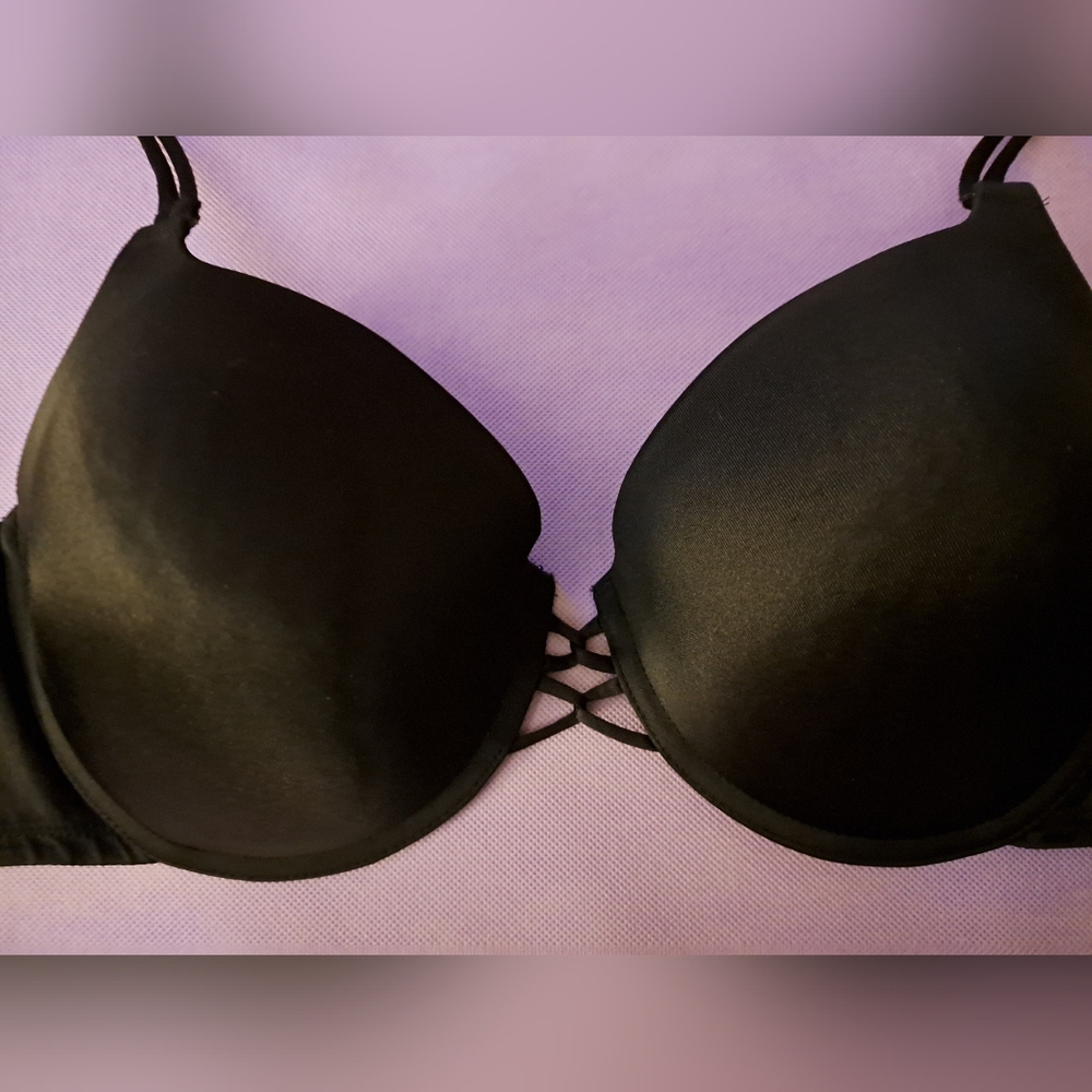WACOAL 34DD BRA like new BLACK split straps UNDERWIRE crisscross front - Picture 2 of 4